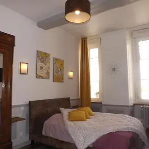 Couette-café D'hotes Lariboisiere, Fougères
